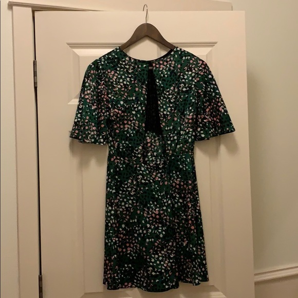 Cheetah printed green dress!! Shows curves!! - Picture 2 of 2